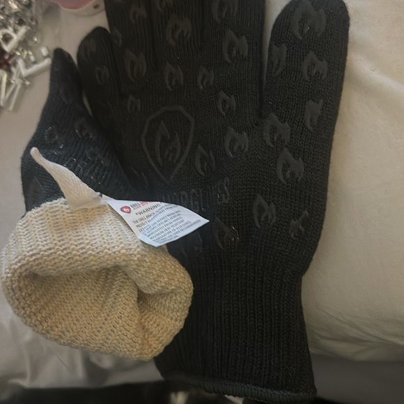 NIB One Size Grill Armor Gloves - Picture 10 of 16